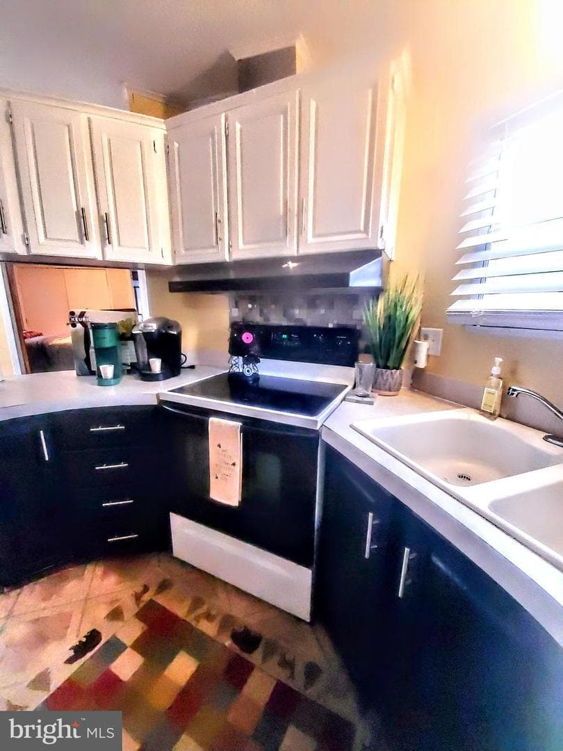 228 Poclain Drive photo 2