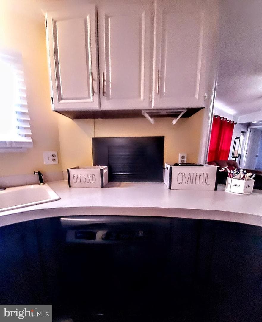 228 Poclain Drive photo 3