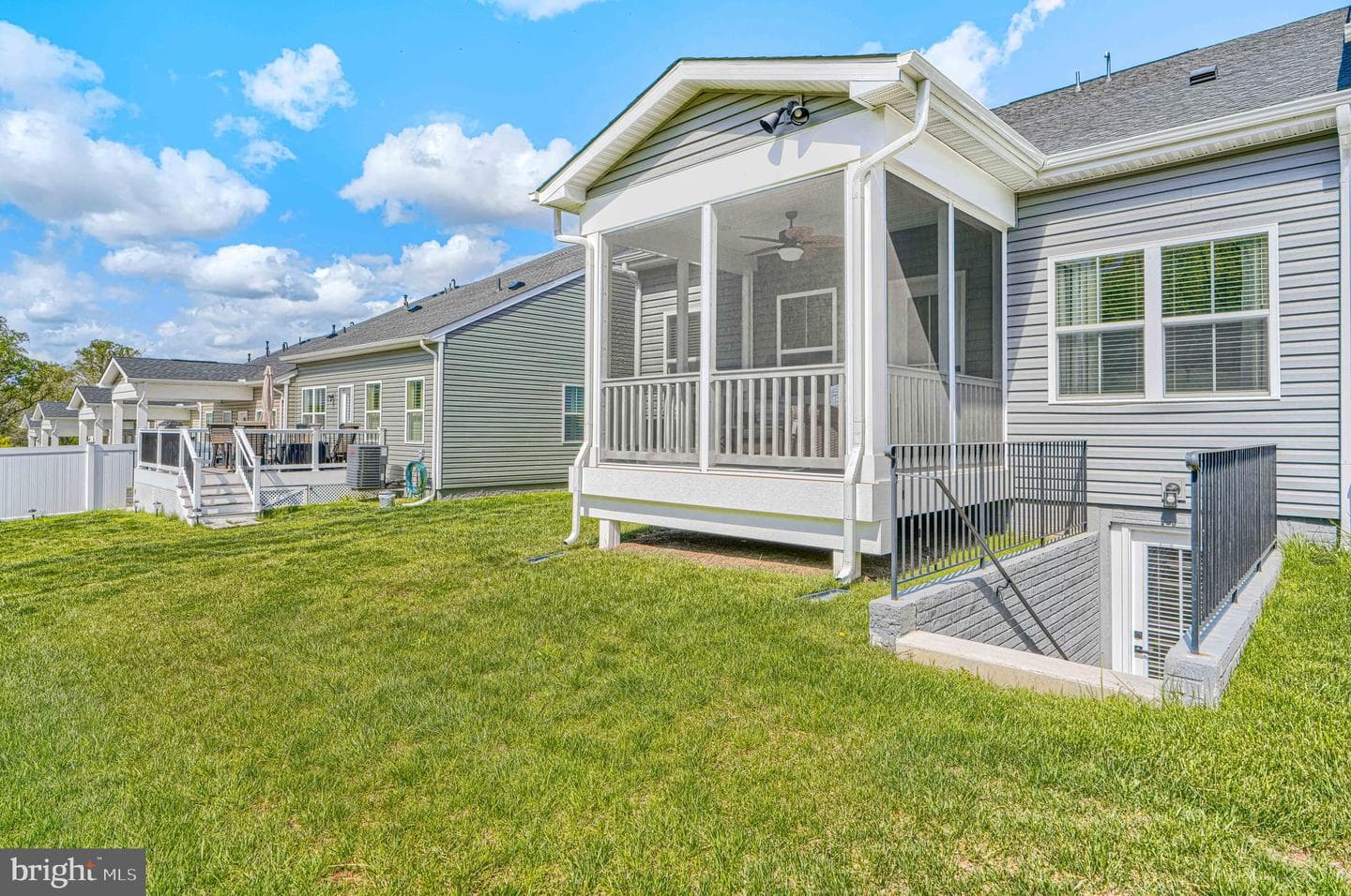2422 Steamboat Way photo 5