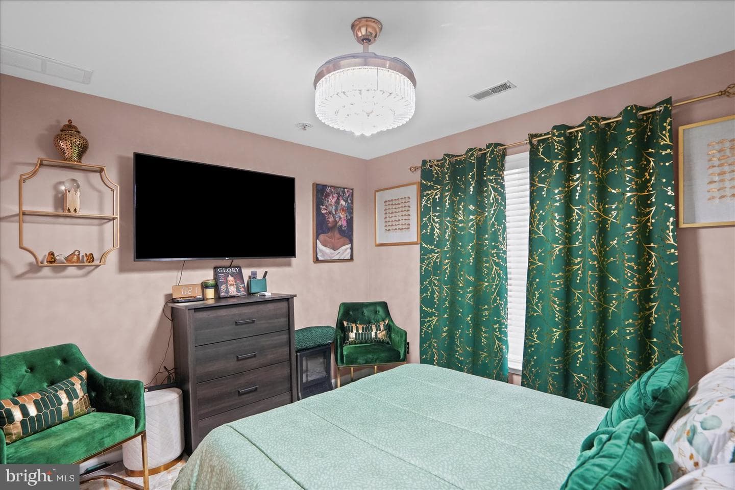 41 Saturn Drive photo 33