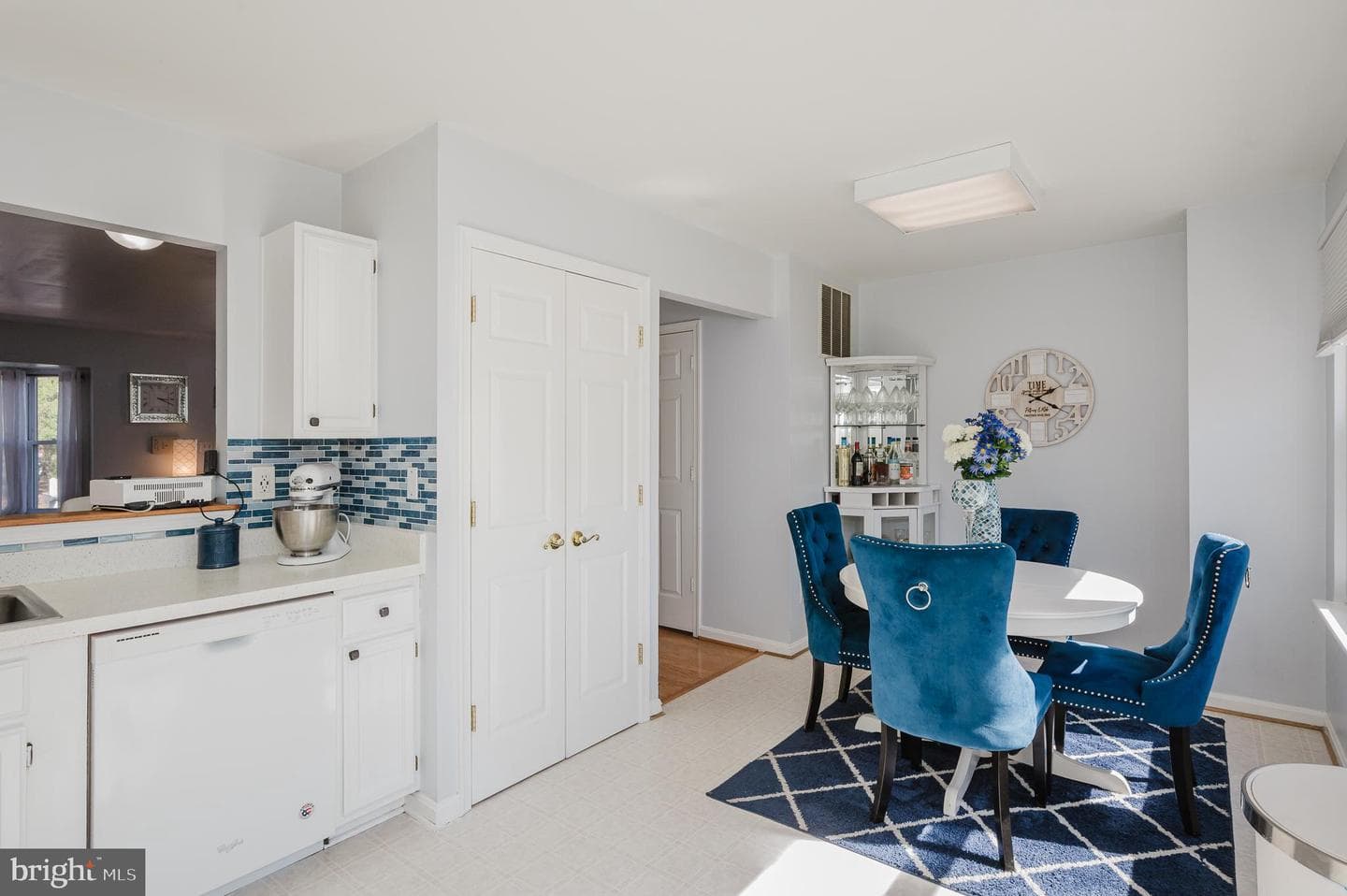 304 Sunray Court photo 14