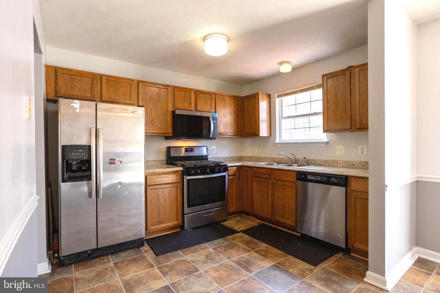 1113 Walnut Hill Court photo 12