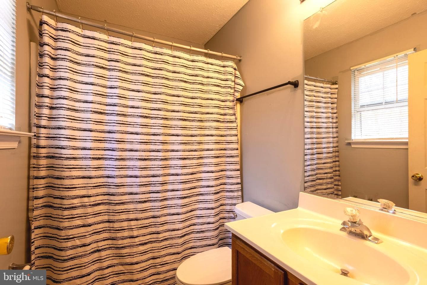 1113 Walnut Hill Court photo 20