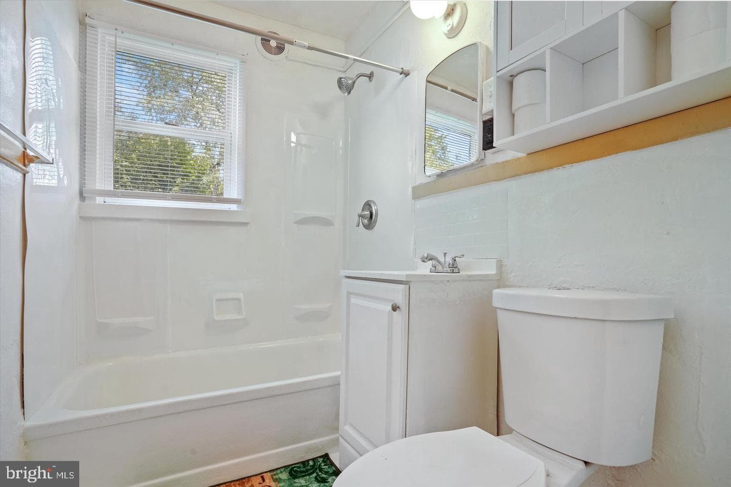 2 Aberdeen Avenue photo 17