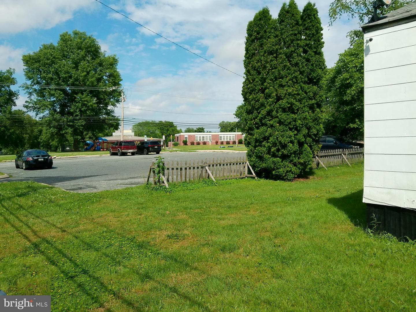 2 Aberdeen Avenue photo 5
