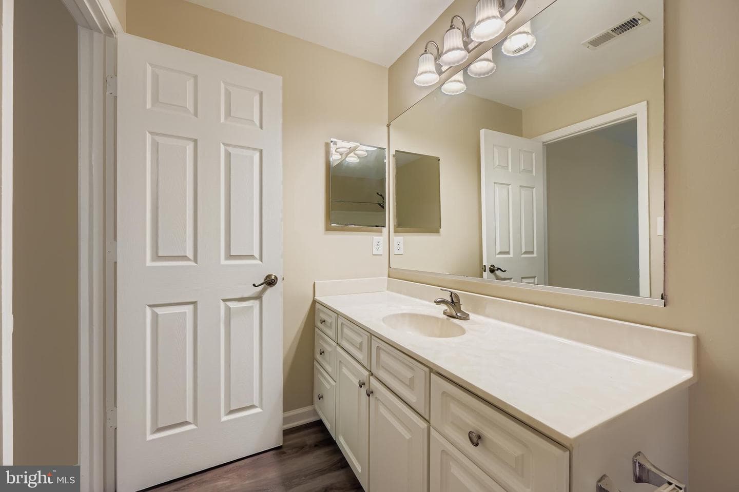 309 Tall Pines Court #7 photo 16
