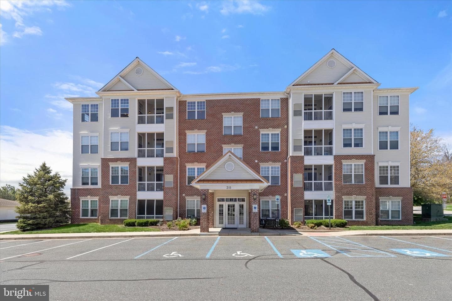 311 Tiree Court #202 photo 4