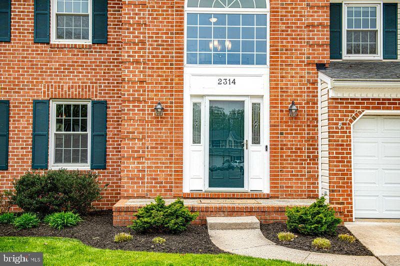 2314 Chantaway Court photo 2