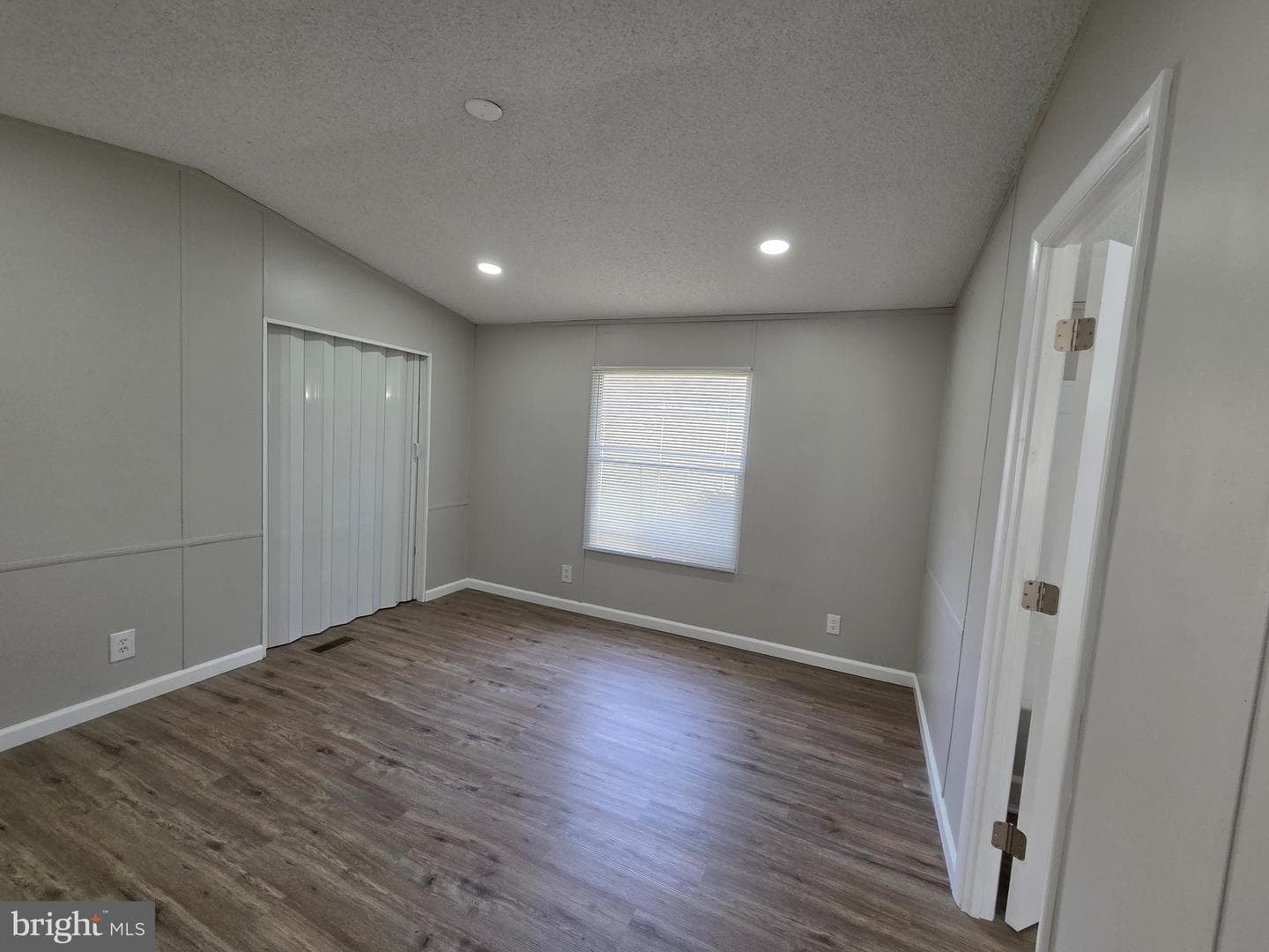 245 Golf Drive photo 17