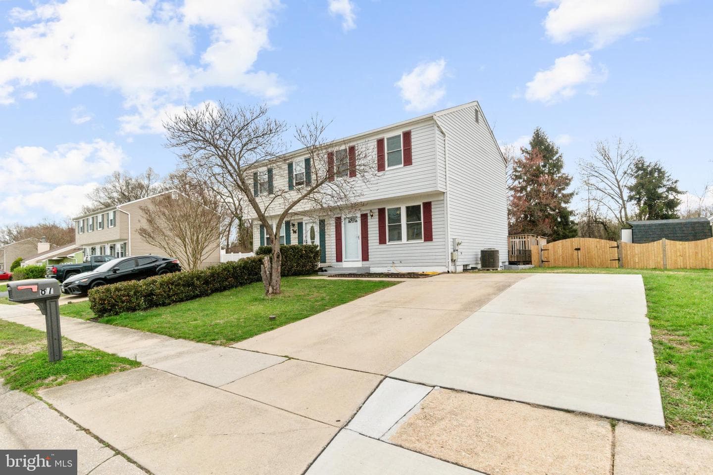 87 Haverhill Road photo 2