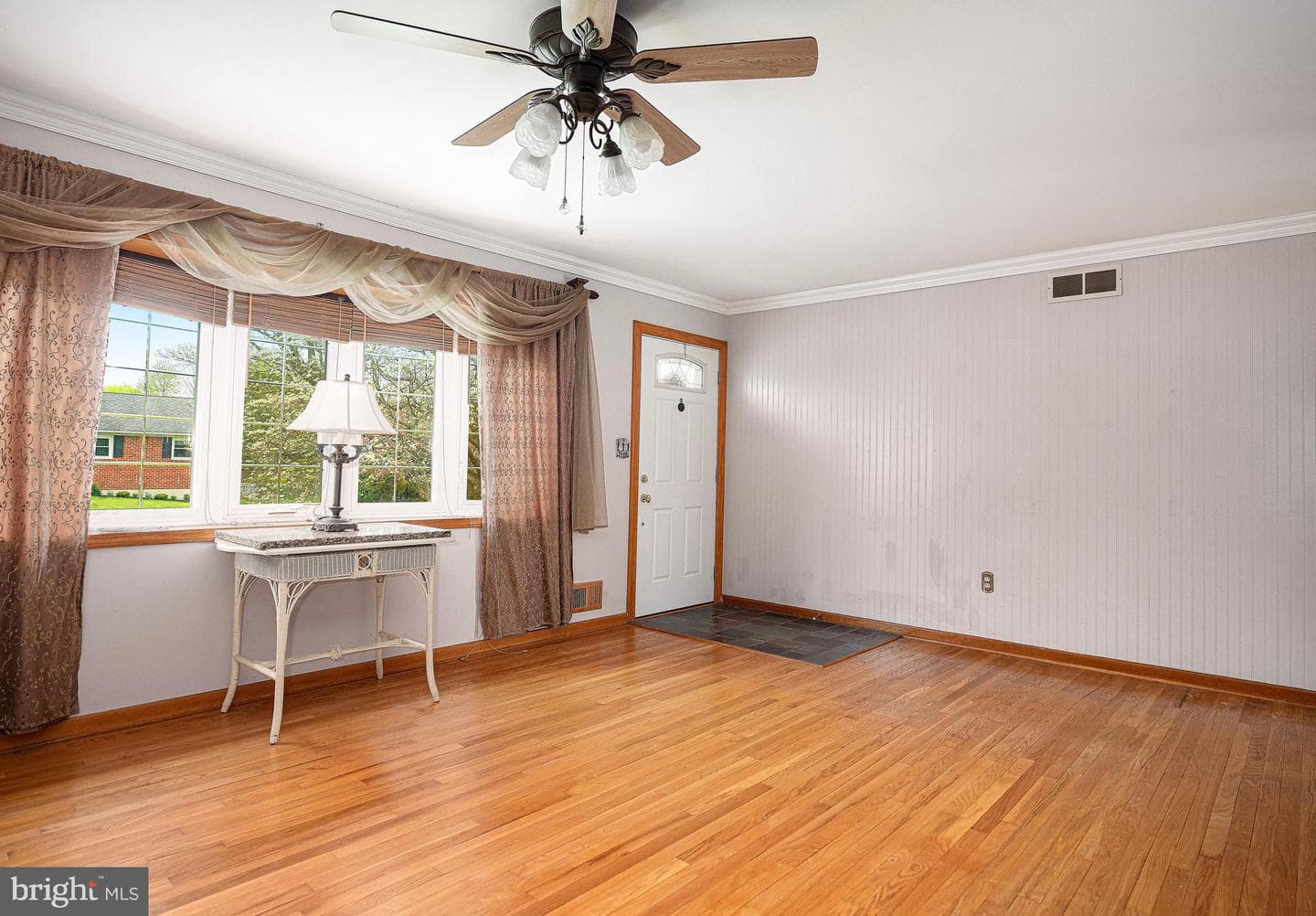405 Harrington Road photo 10