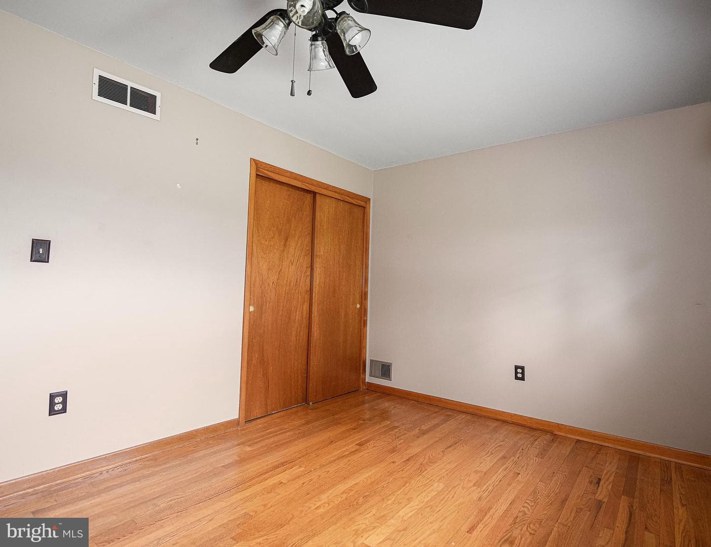 405 Harrington Road photo 28