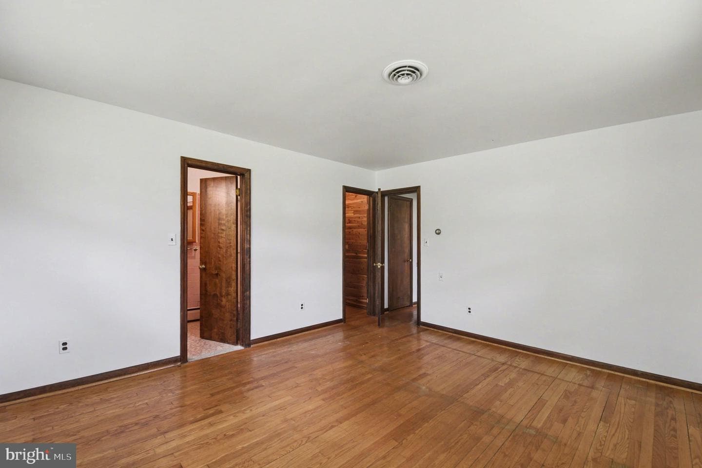 3418 Walnut Rd photo 18