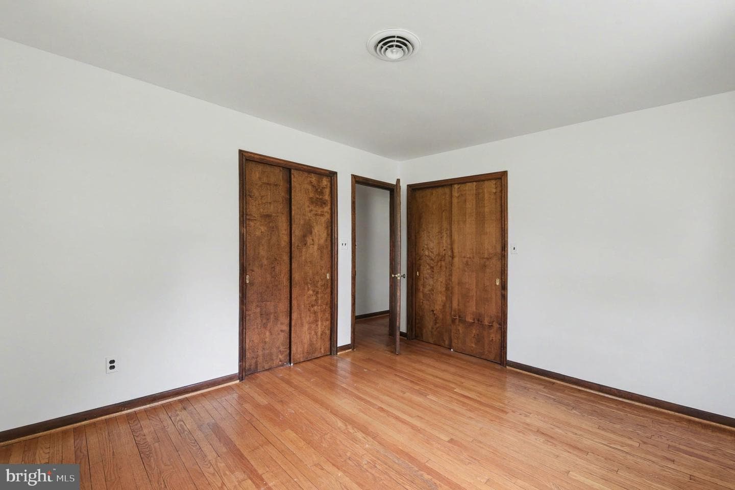 3418 Walnut Rd photo 25
