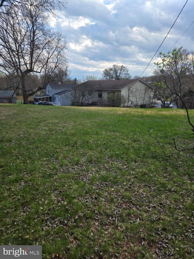 2034 Cherry Court photo 2