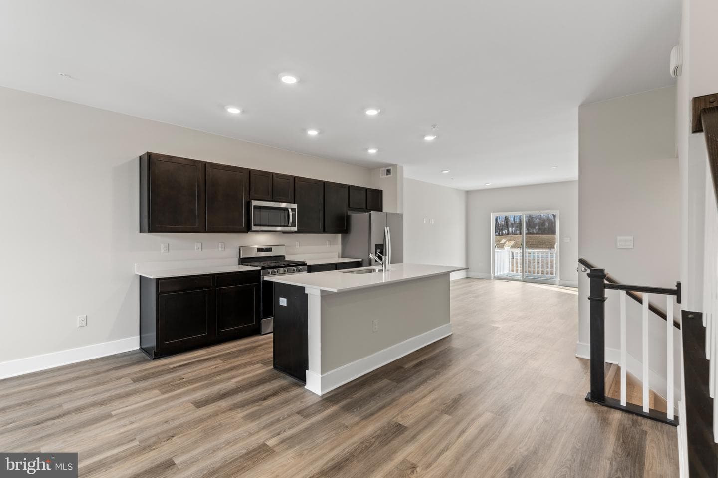 364 Hackley Drive photo 10