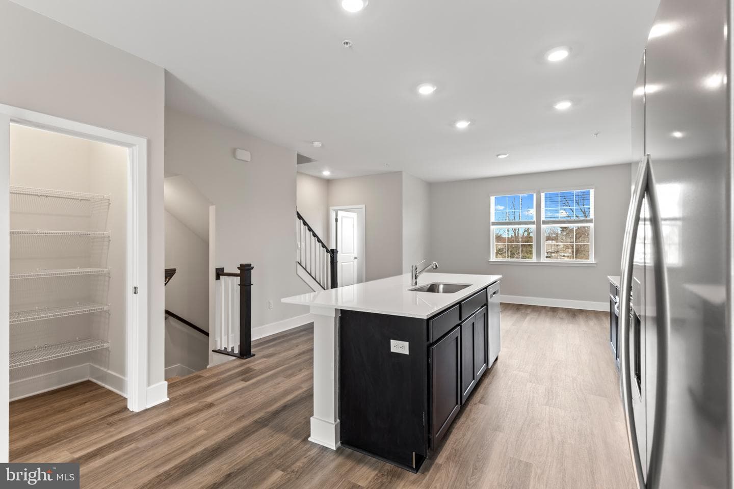 364 Hackley Drive photo 14