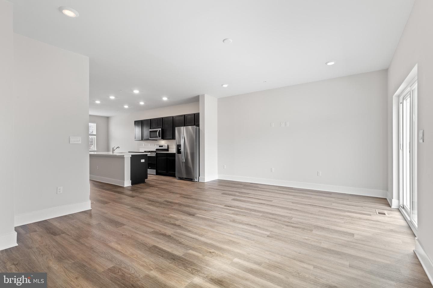 364 Hackley Drive photo 17