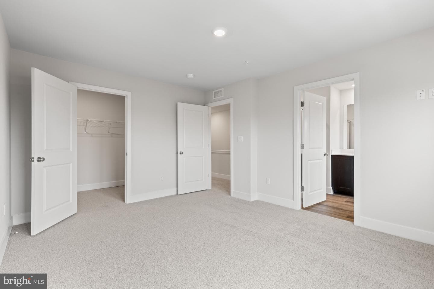 364 Hackley Drive photo 27