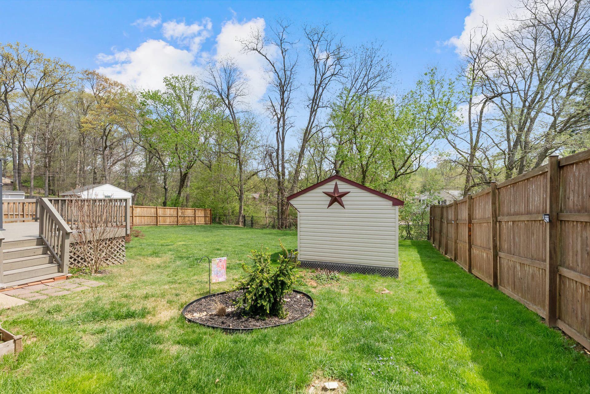 205 Marshall Drive photo 32
