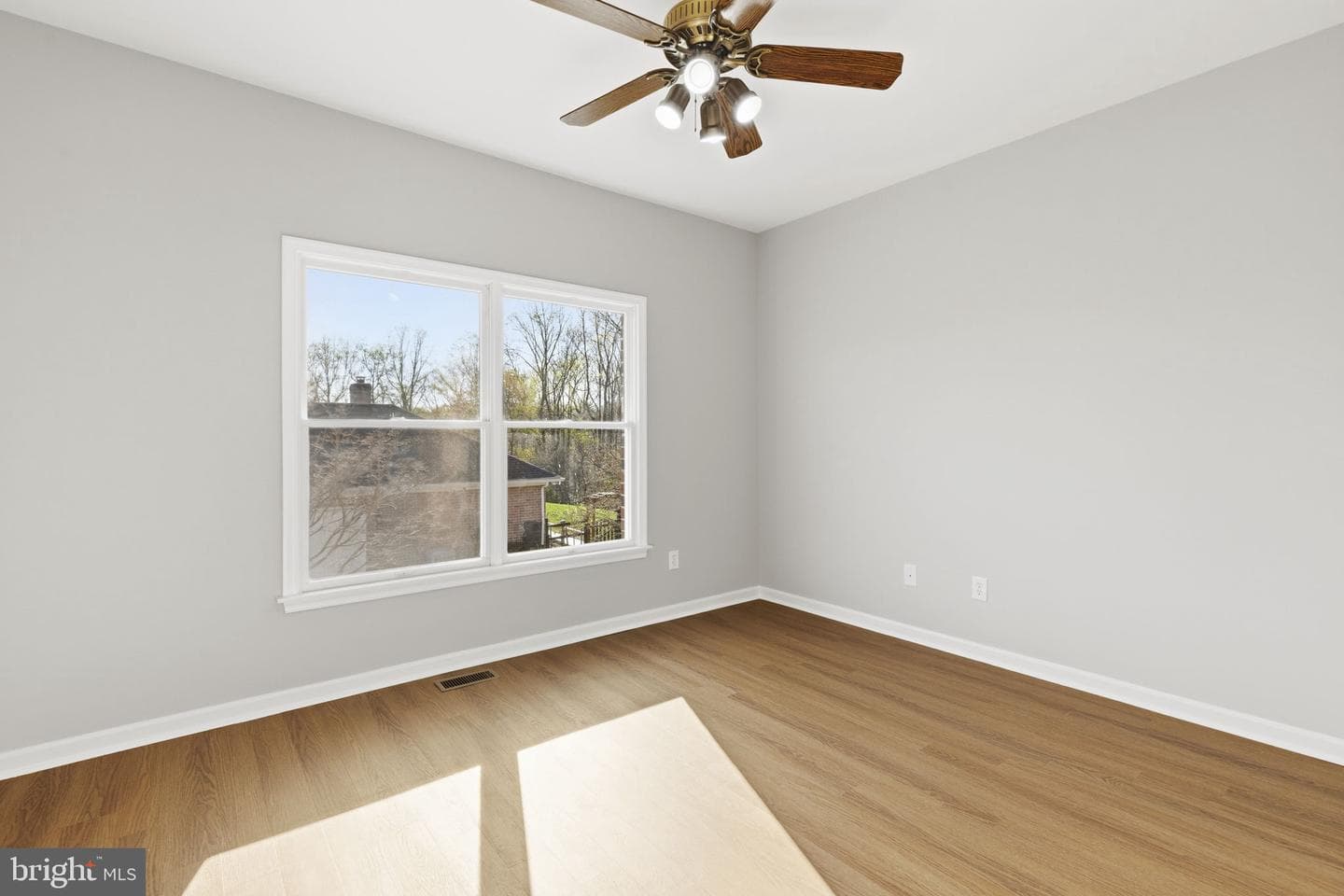 904 Sidehill Drive photo 21