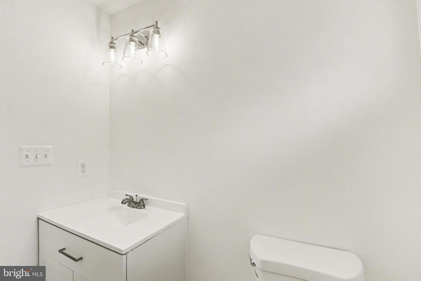 642 Walker Street photo 15