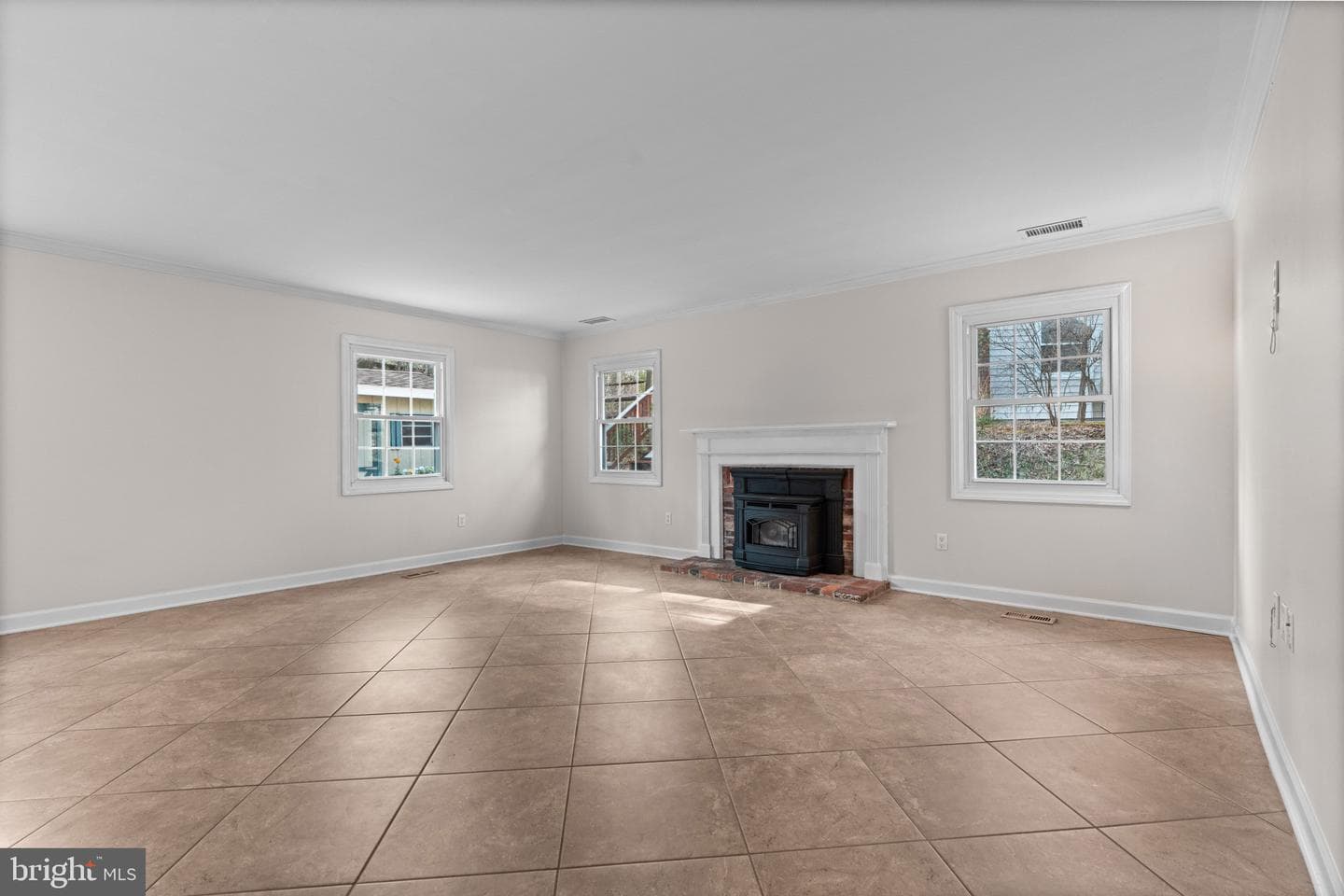 603 Falconbridge Drive photo 5