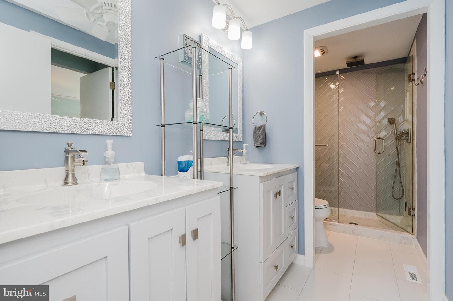 696 Shore Drive photo 29