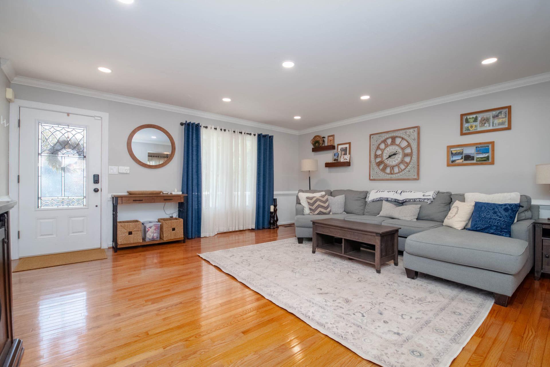 212 Haynes Court photo 13