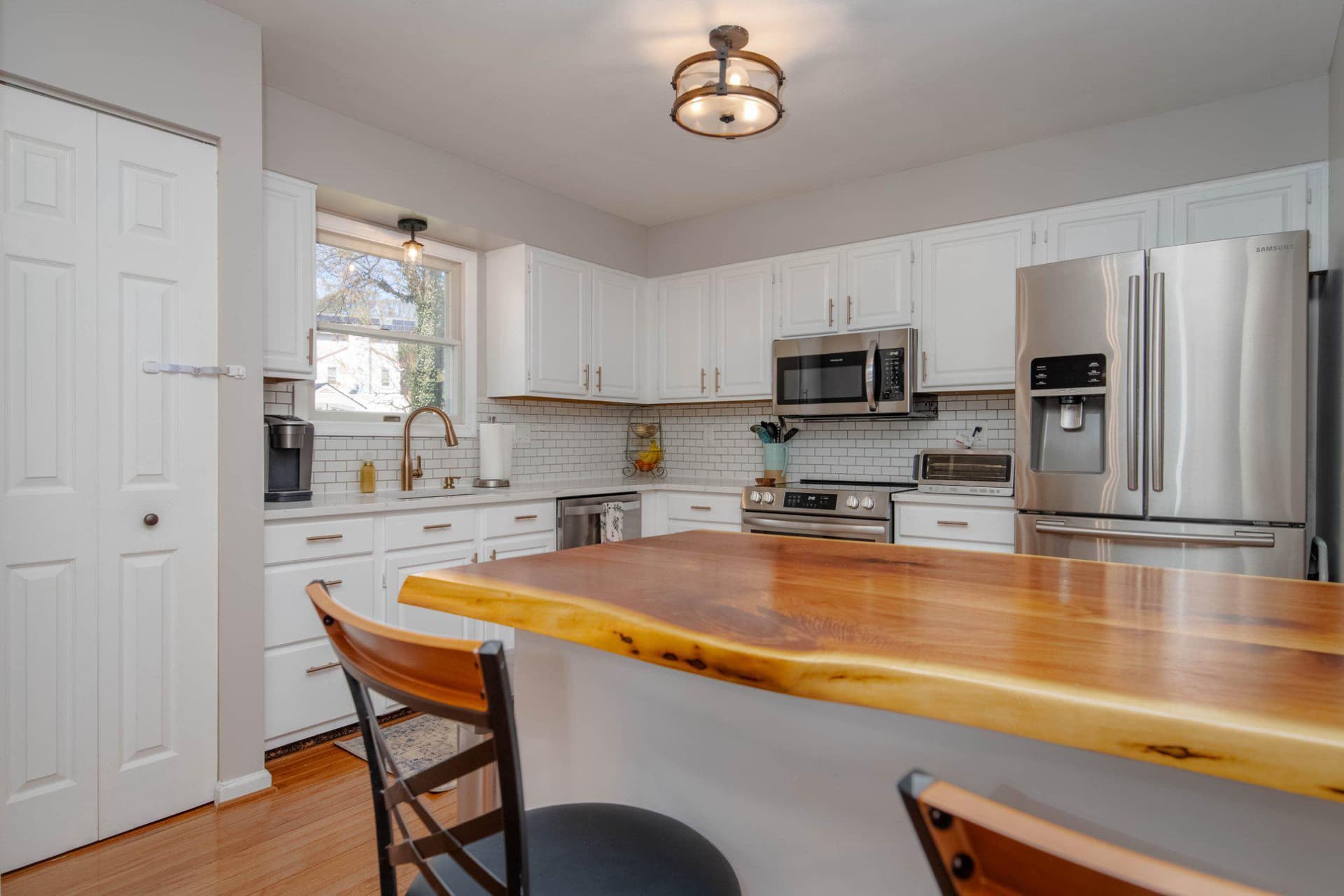 212 Haynes Court photo 5