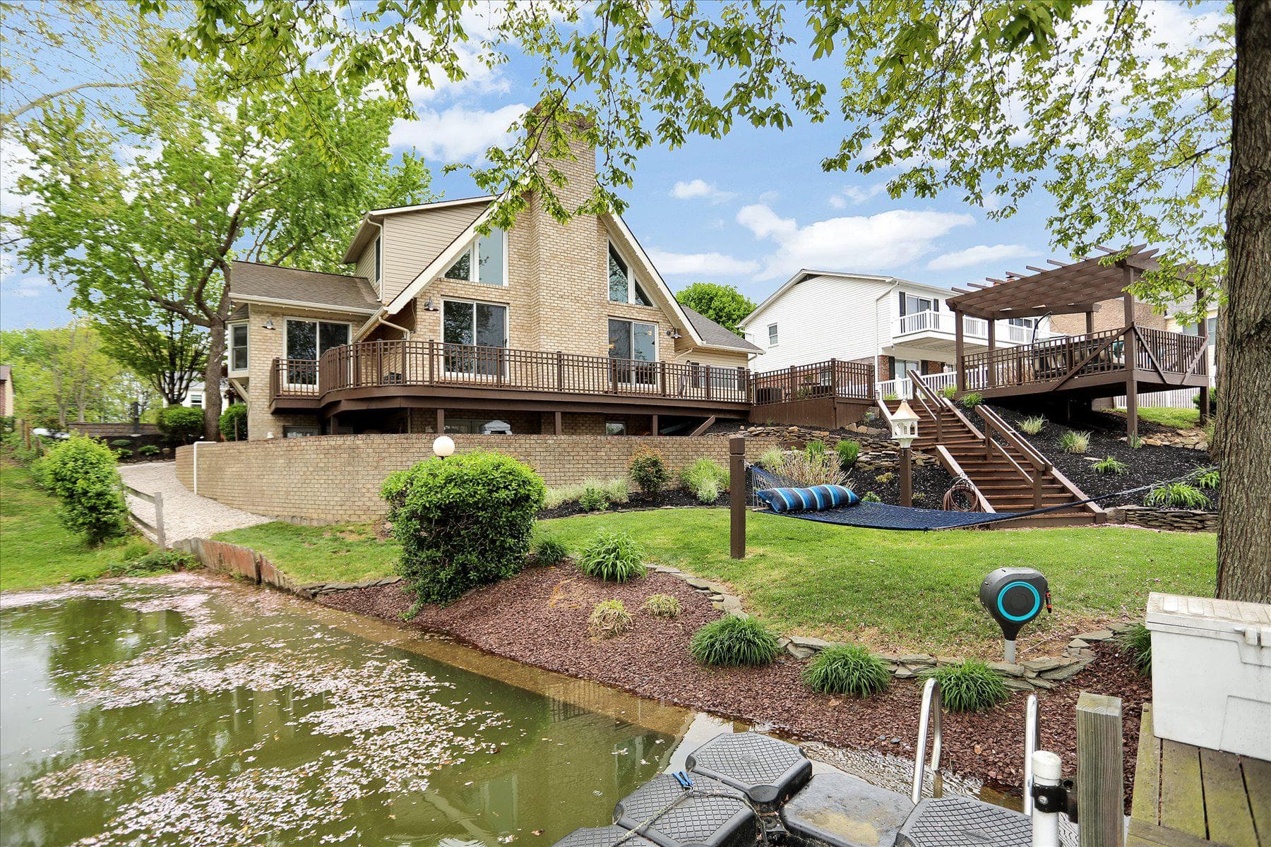 562 Anchor Drive photo 2
