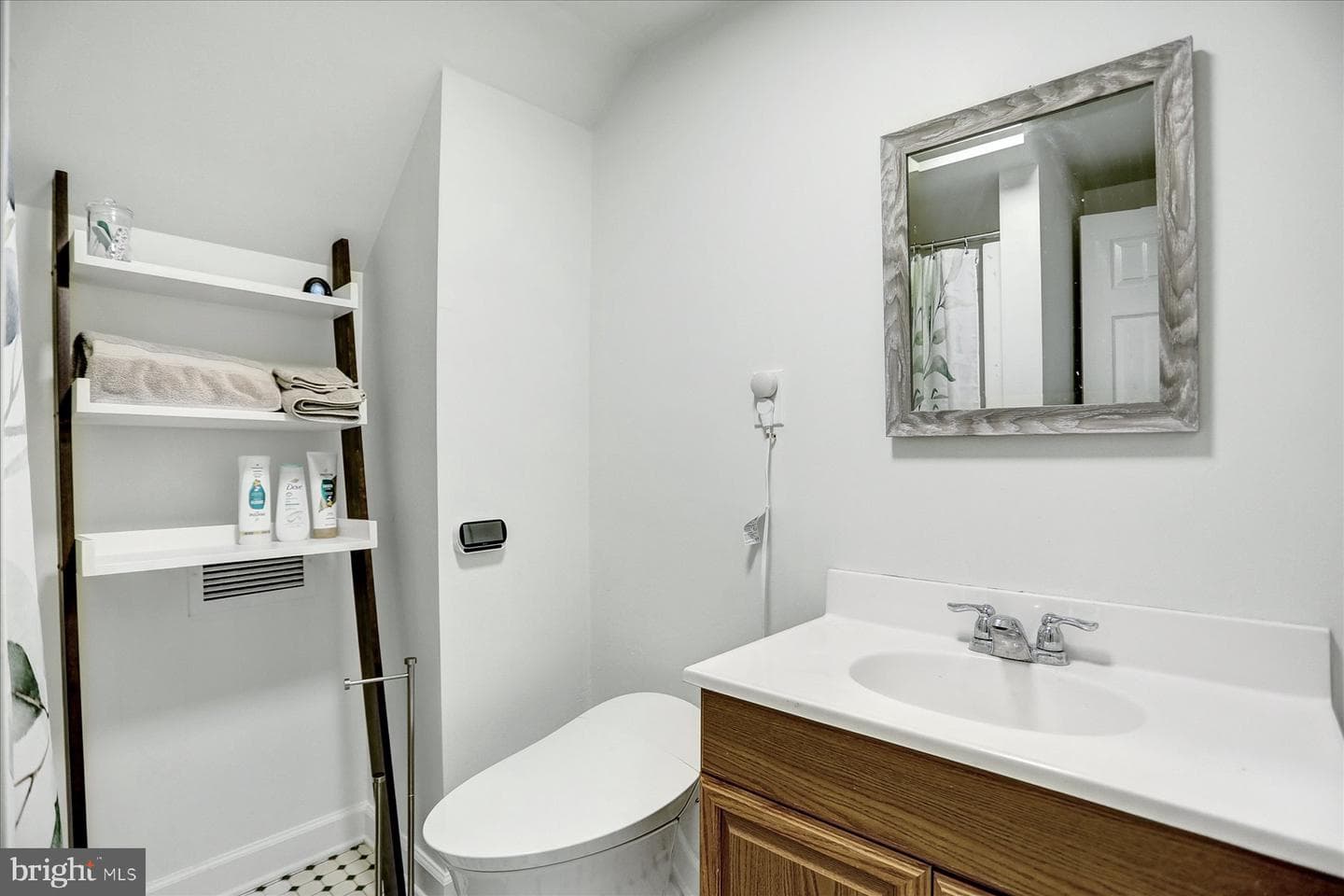 562 Anchor Drive photo 40