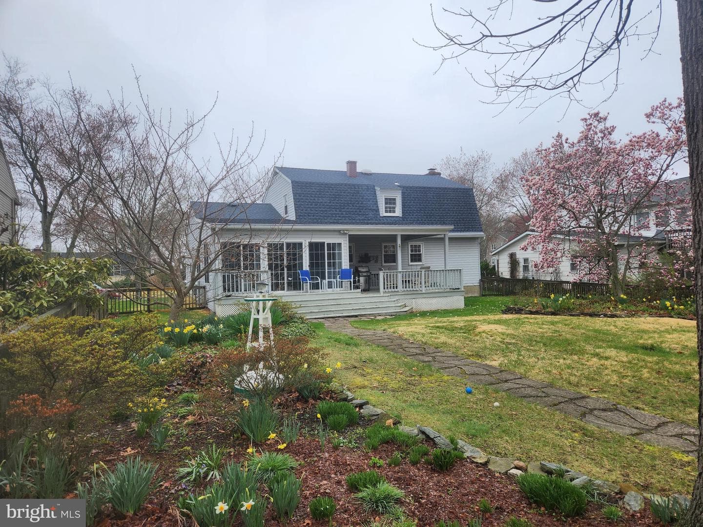 215 Garnett Road photo 45