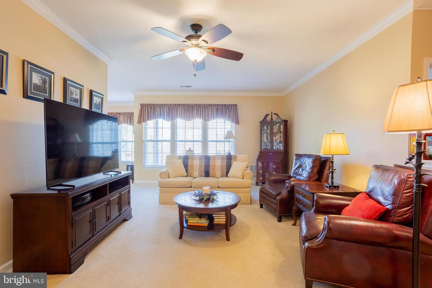 205 Kings Crossing Cir Apt 1B photo 12