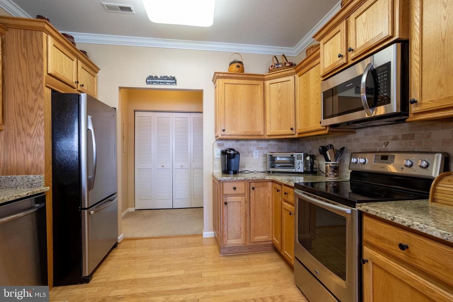 205 Kings Crossing Cir Apt 1B photo 17