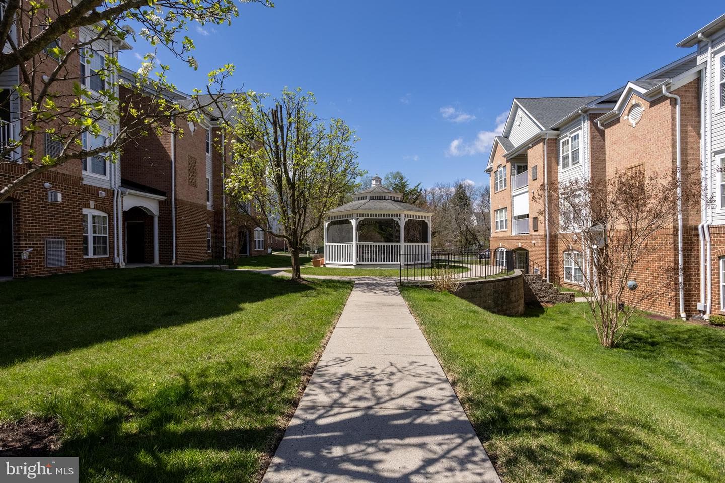 205 Kings Crossing Cir Apt 1B photo 41