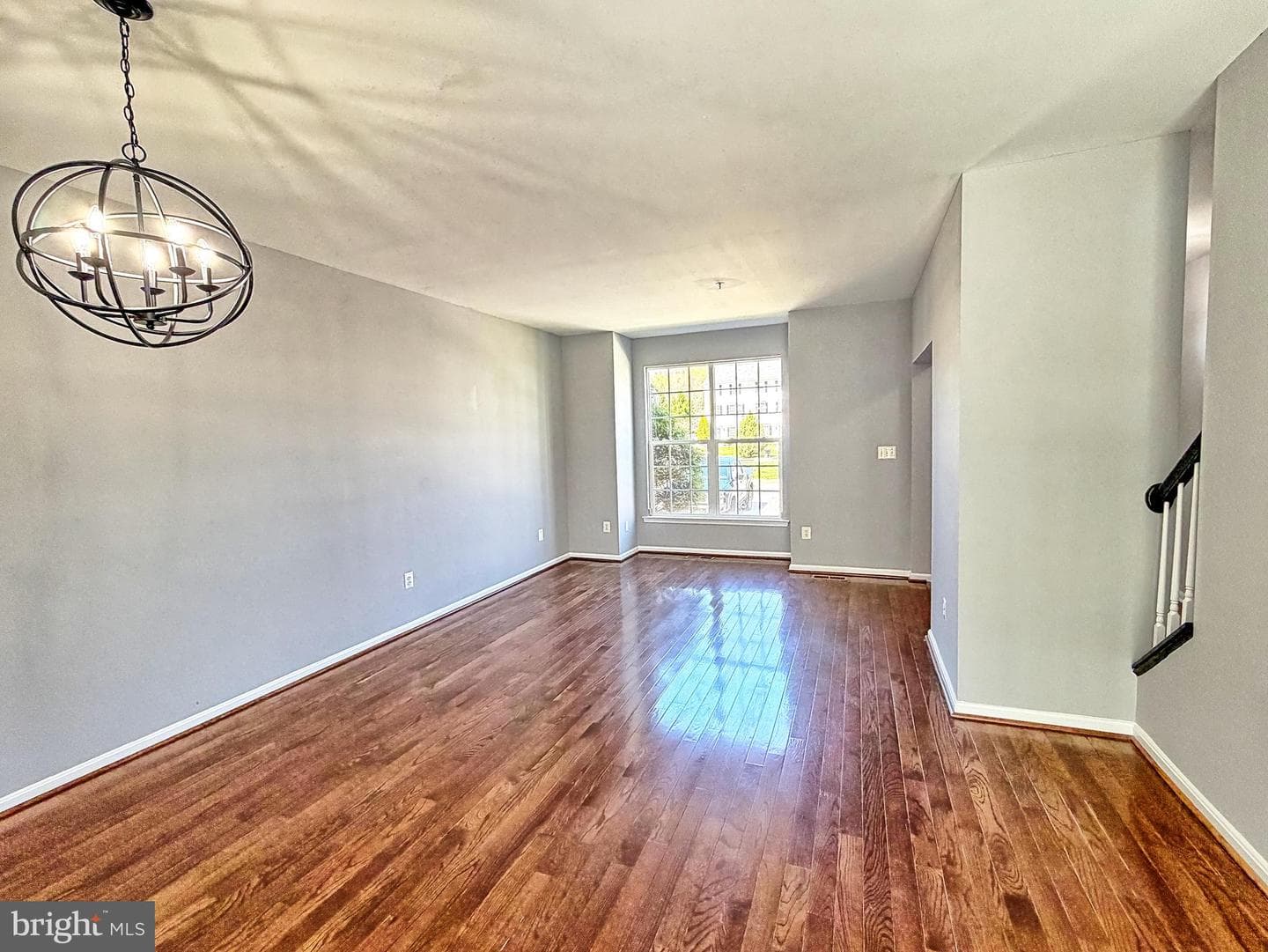 1816 Graymount Way photo 3
