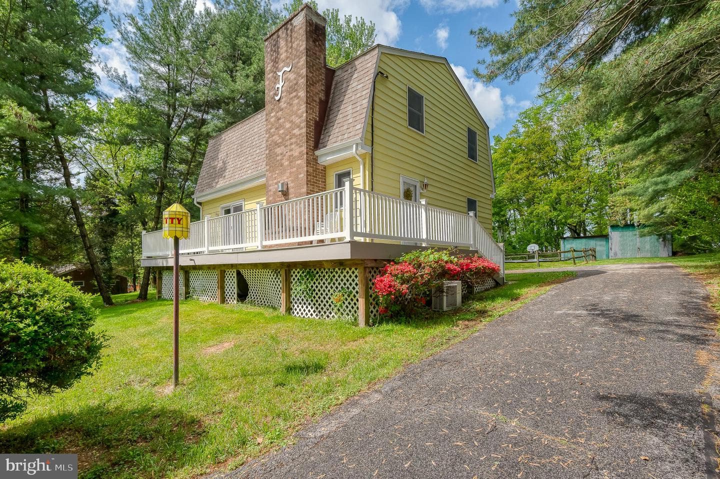 710 Magnolia Road photo 2