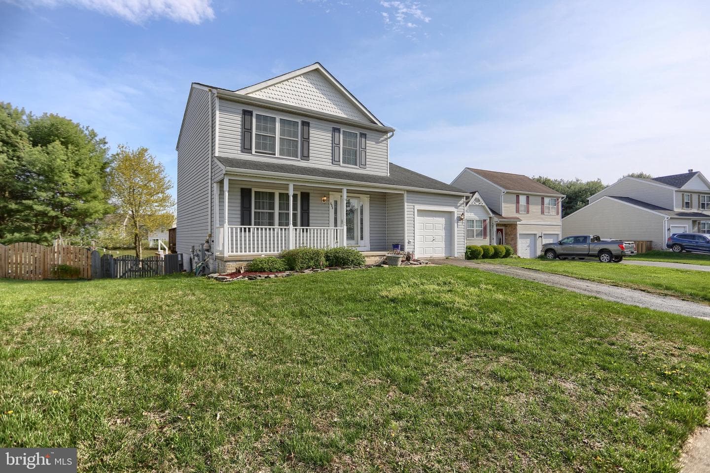 808 White Pine Lane photo 3