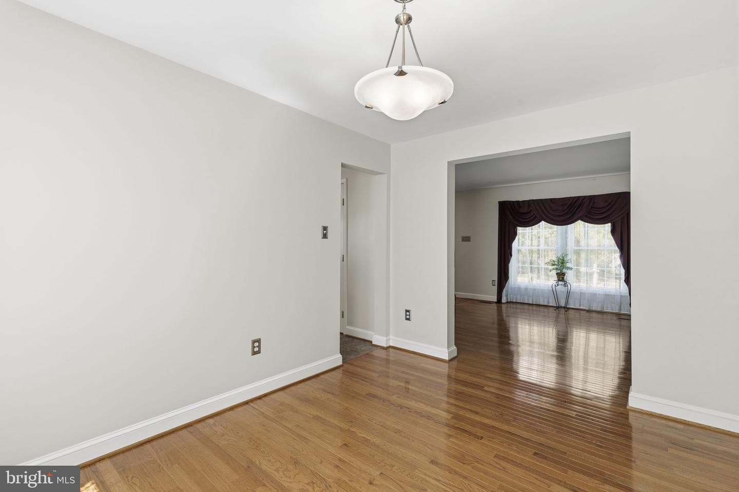 533 Inglewood Road photo 10