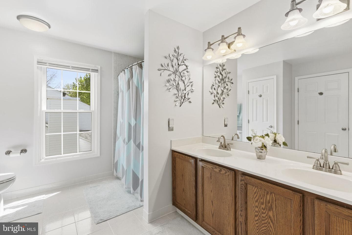 533 Inglewood Road photo 22