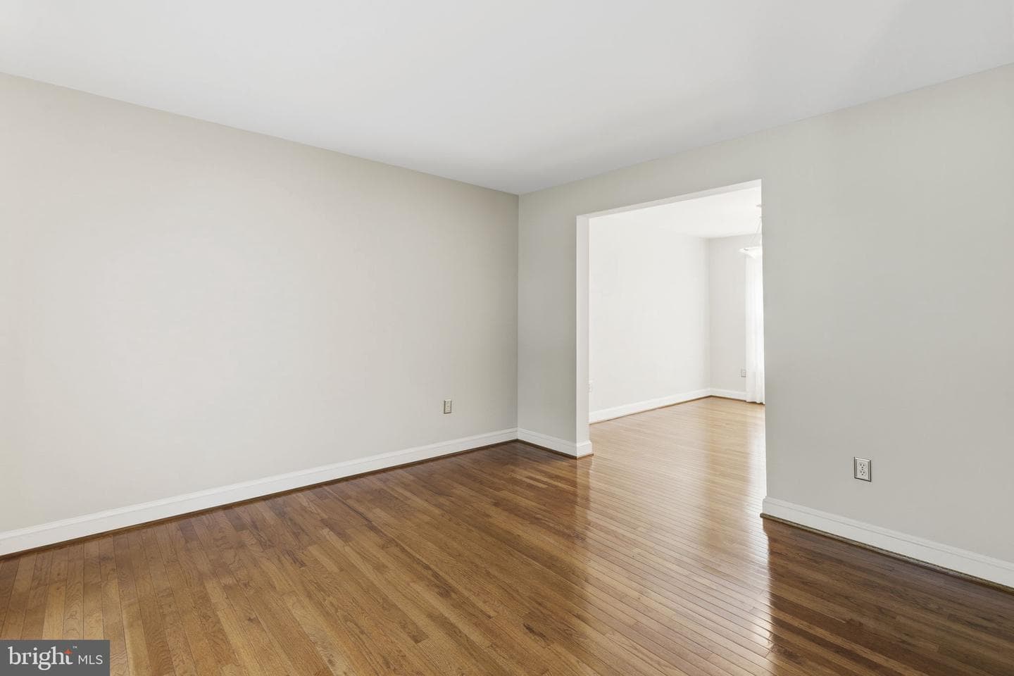 533 Inglewood Road photo 8
