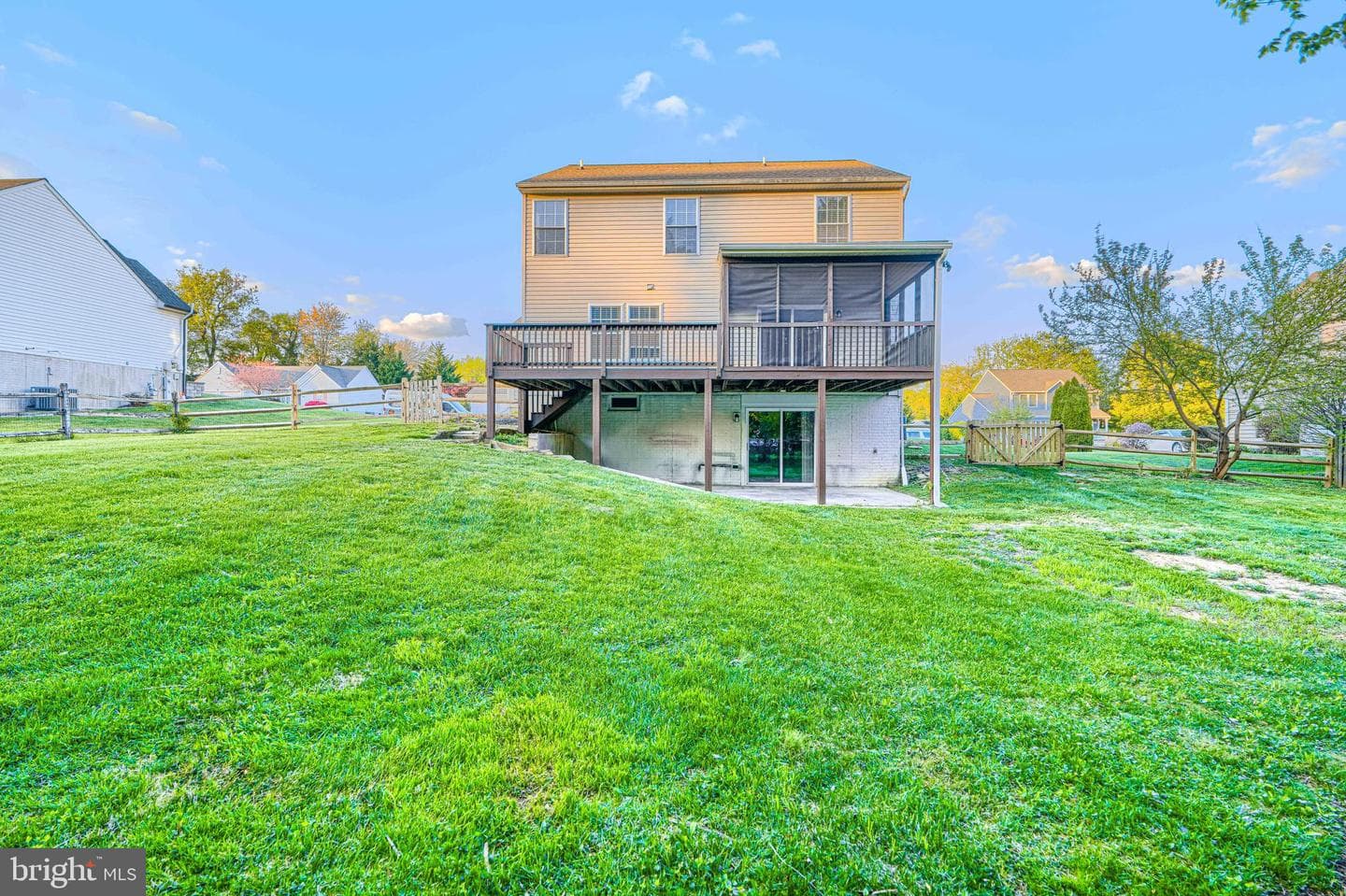 467 Manor Road photo 50