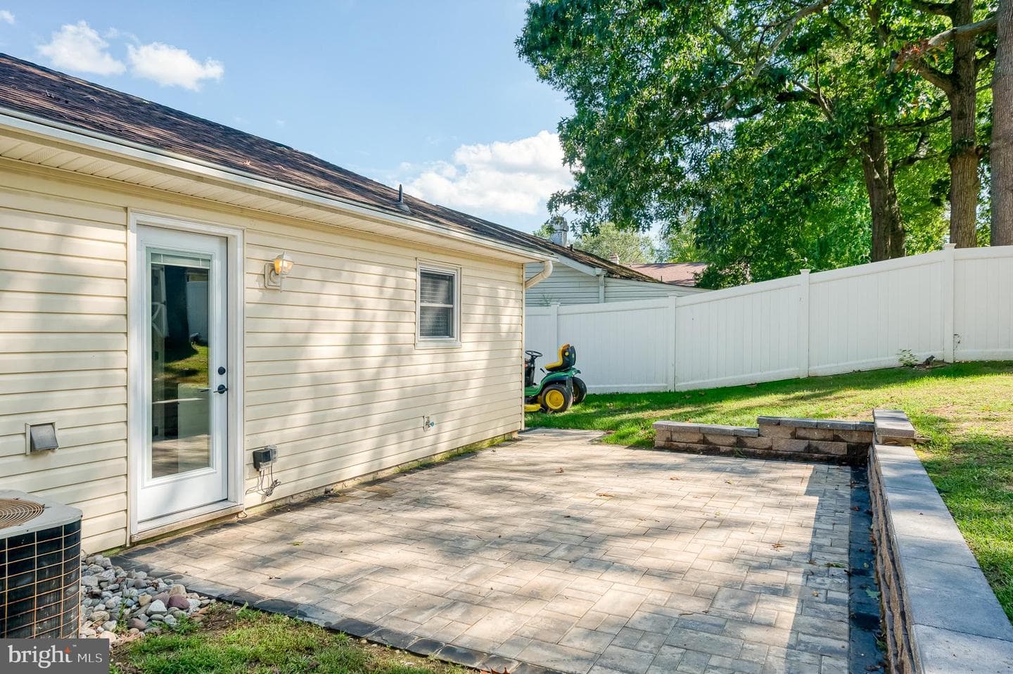 630 Sequoia Drive photo 33