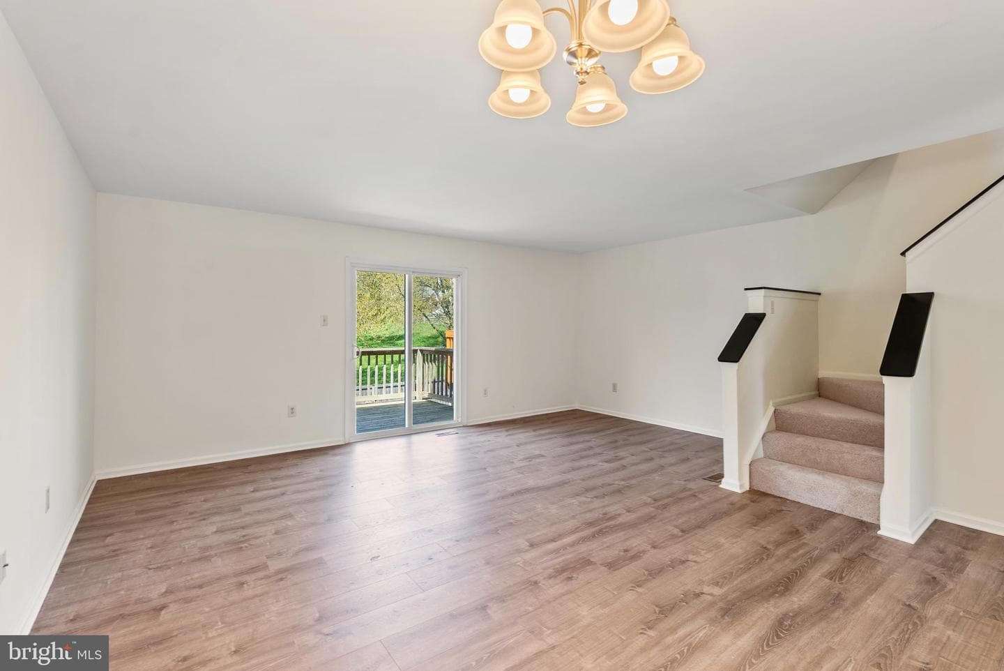 330 Fullerton Place photo 11