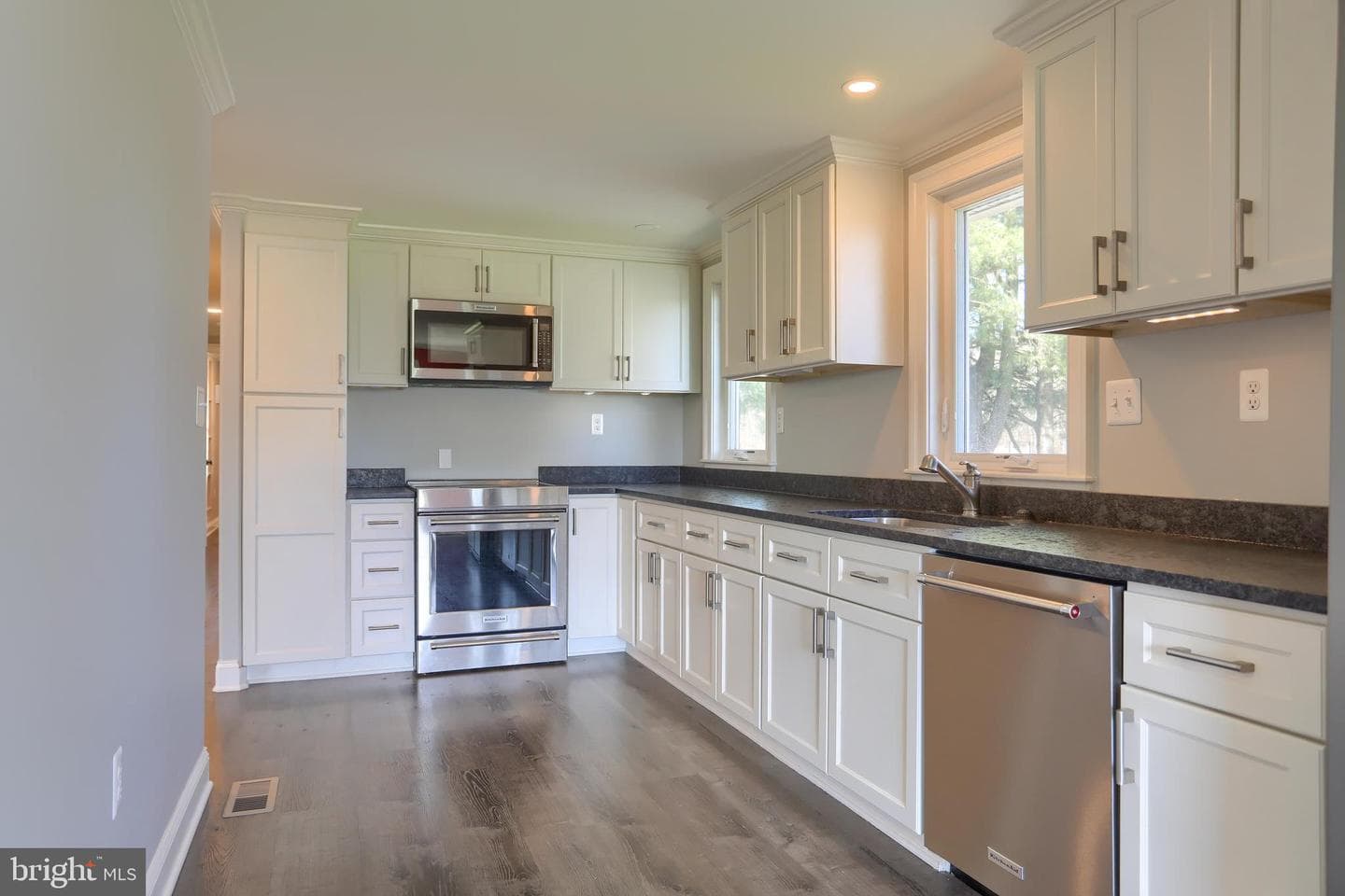 2913 Whiteford Road photo 12