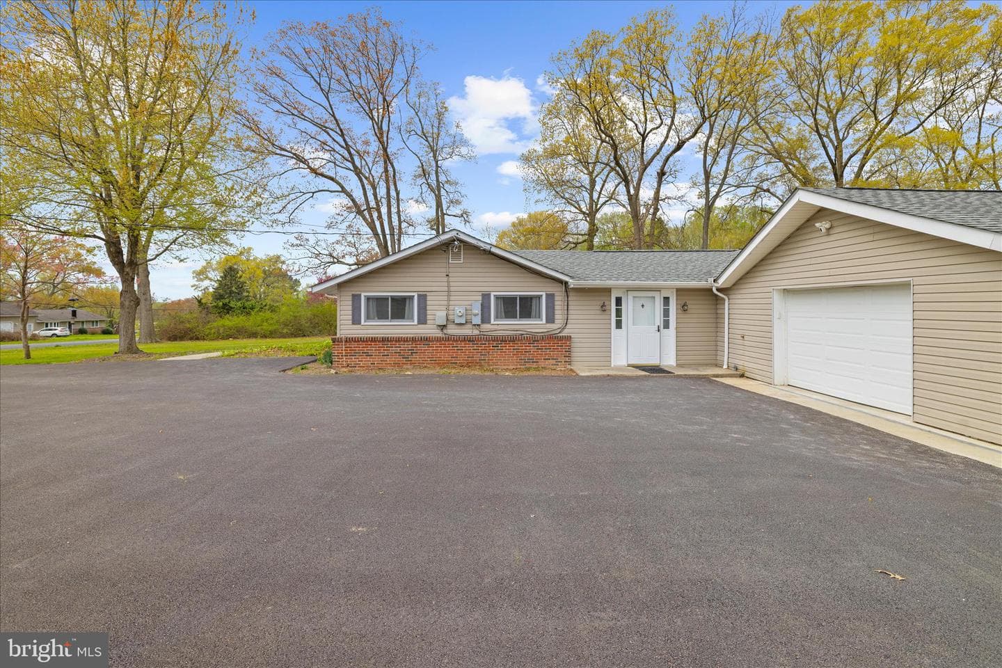 2508 Lincrest Road photo 6