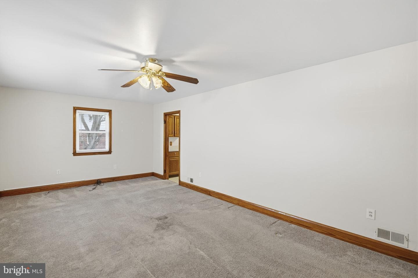 4 Brooks Road photo 4