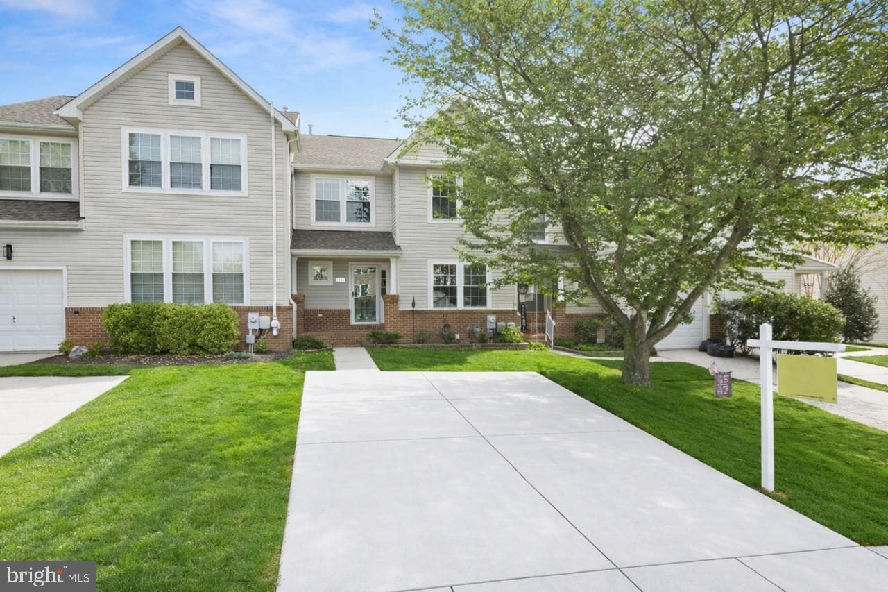 1983 Cullen Way photo 2