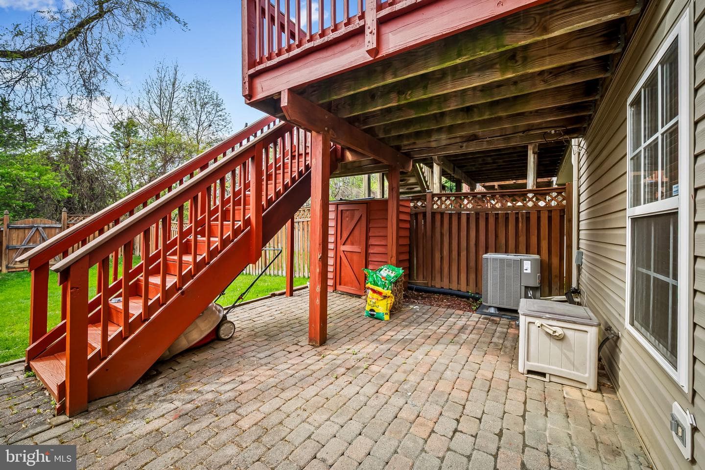 518 June Apple Court photo 33